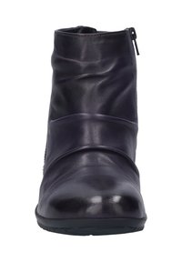 Czarne skórzane botki za kostkę o gładkiej teksturze, z zamkiem błyskawicznym i poziomym przeszyciem z przodu.