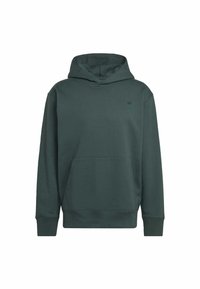 Mörkgrön huvtröja med framficka och diskret broderad logotyp på bröstet, visad mot en vit bakgrund.