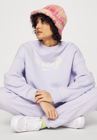 Nike Sportswear TREND CREW OVERSIZED - Camisola - pure violet