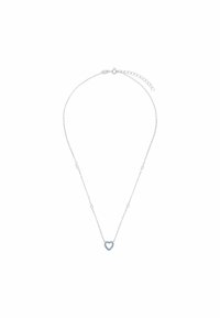 Collar de cadena de plata con un colgante en forma de corazón azul con acentos claros, diseñado con un estilo delicado y minimalista.