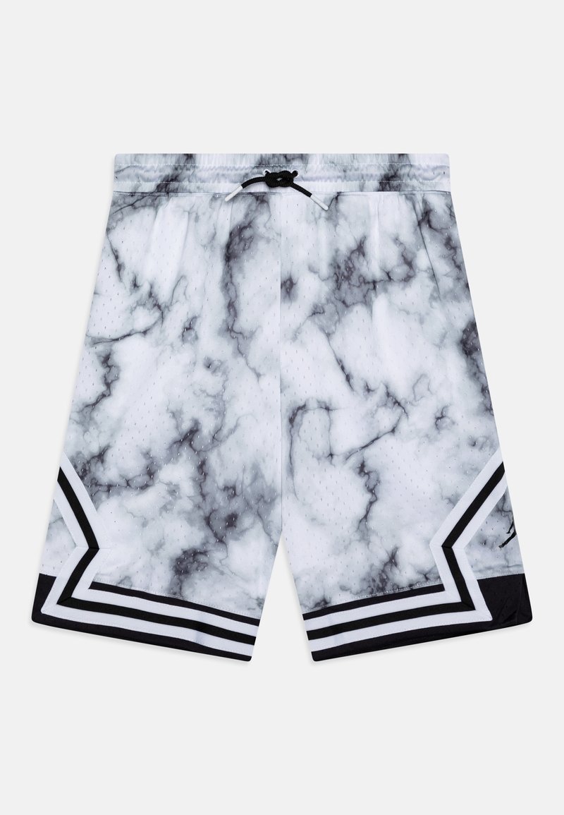 Pantalones cortos deportivos de patrón mármol en blanco y gris con una cinturilla negra, que presentan rayas de acento en blanco y negro y un cordón.