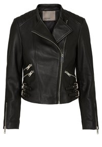 Svart läderbikerjacka med asymmetrisk dragkedja, dragkedjefickor, spännen på sidorna, quiltade axeldetaljer och dragkedjestänger.
