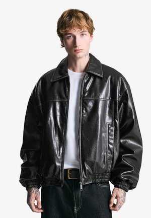 Bershka Kunstlederjacke - black