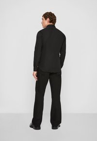 Calvin Klein Tailored SLIM SHIRT - Camisa - black