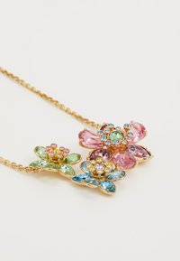 Thumbnail Image 5