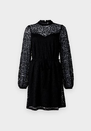 Črna čipkasta obleka z dolgimi napihnjenimi rokavi, visokim izrezom in zožanim pasom. Prosojen cvetlični vzorec po celotni obleki, dolžina do kolen.