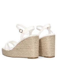 ETIKA DOÑANA - Sandalias de cuña - white