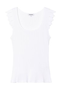 Vit ribbad linne med rundad halsringning, fladdrande ärmar och en utställd nederkant. Tillverkad av mjukt tyg, med vertikal textur och sömlösa kanter.