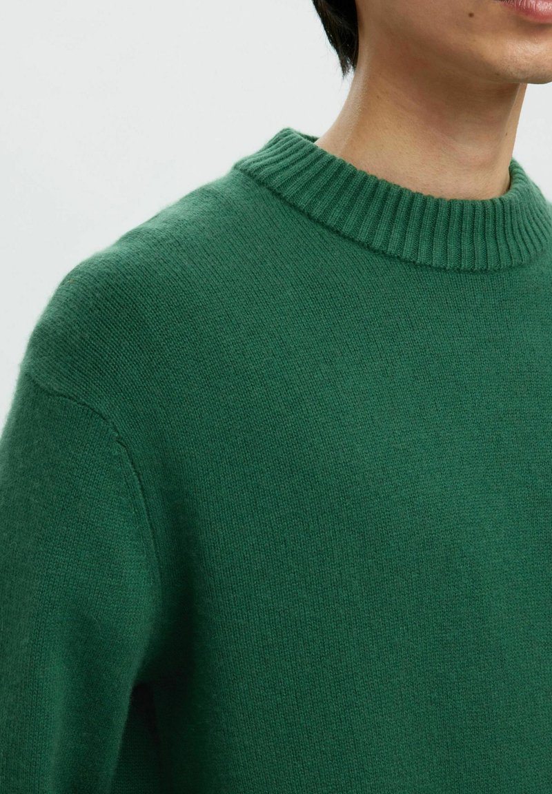 Selected Homme Strickpullover dark green/dunkelgrün