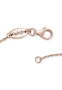 Bracciale in catena oro rosa con chiusura a moschettone e un'etichetta ovale timbrata "Engelsrufer." Presenta maglie fini e una finitura liscia.
