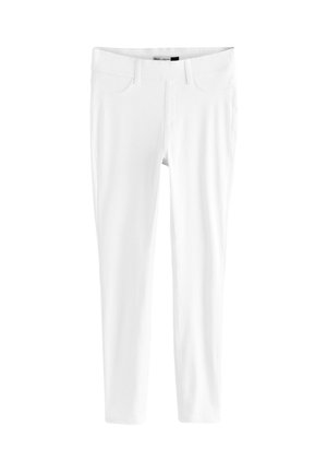 Blugi albi elastici, cu design mulat, stil cu cinci buzunare și curele pentru centură. Textură netedă și linii curate.