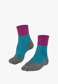 Unausgewählt, poolside