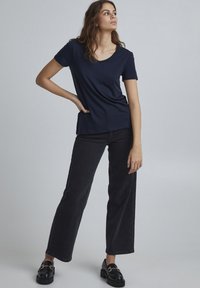 b.young BYRexima - T-shirt basic - copenhagen night