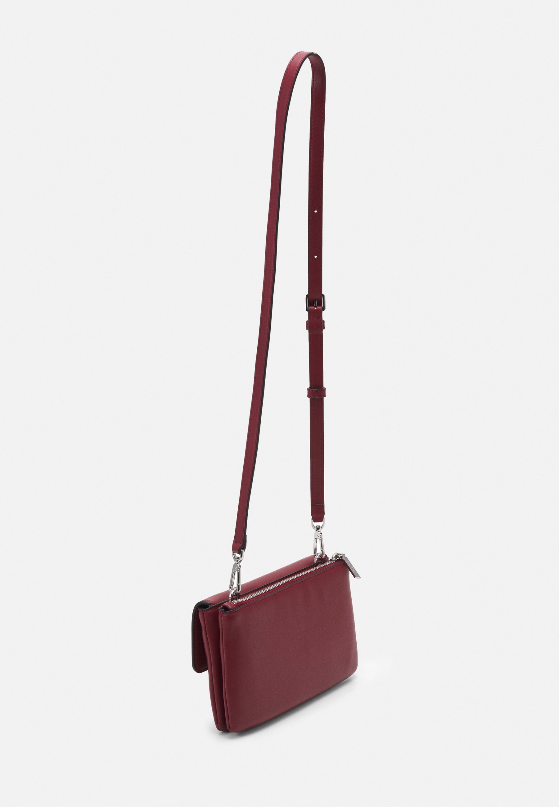Calvin Klein Borsa a tracolla - red currant/rosso scuro - Zalando.it