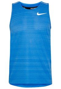 Nike blå løbetanktop med tekstureret mønster, rund hals, ærmeløs design og hvidt logo på venstre bryst.