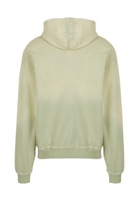 Haut à capuche vert, coupé et en tissu doux. Présente une capuche avec cordon de serrage, des poignets et un ourlet côtelés. Fini lisse dans l'ensemble, sans motifs ni accents.
