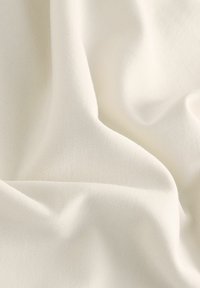 Next REGULAR FIT - SHORT SLEEVE CREW NECK BACK GRAPHIC MIDI - Haljina od žerseja - off white cream fruit graphic