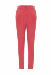 Vaaleanpunaiset pinstripe-housut, joissa on istuva malli, suora pinta, kapeat lahkeet ja tavanomainen vyötärö. Ei näkyviä taskuja.