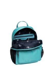 Modrý batoh s kulatým tvarem, hladkým povrchem a tmavě modrou vnitřní výstelkou s vzorem. Zipová přední kapsa pro ukládání.