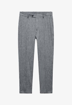 Pantaloni grigi realizzati in tessuto leggero, con un design a gamba dritta, chiusura con bottone e due tasche frontali. Dettaglio di trama sottile.