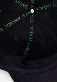 Thumbnail Image 4