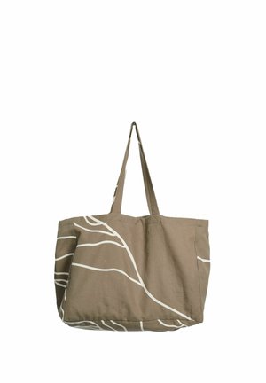 Geantă tote maro din material textil, cu modele albe abstracte în linii şi două mâneruri lungi pentru transport.