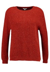 Pull rouge tricoté avec texture côtelée, col rond, manches longues et coupe décontractée. Fabriqué en fil doux pour chaleur et confort.