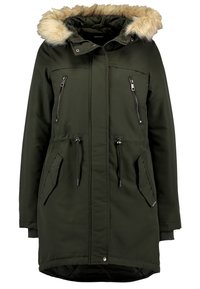 Olivgrön parka-jacka med foder i konstpäls, framfickor med dragkedja, justerbar dragsko i midjan och elastiska ärmmuddar.