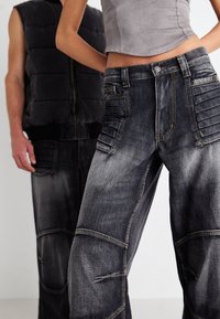 Jaded London MOTO COLOSSUS UNISEX - Bő szabású farmernadrág - washed black