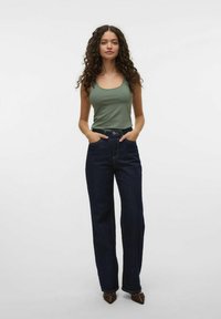 Vero Moda U-HALSAUSSCHNITT - Top - laurel wreath