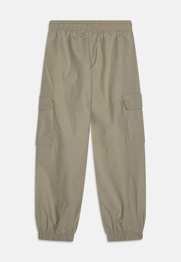 PARACHUTE DRY KNIT PANTS - Cargo trousers - laurel oak3
