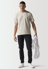11 DEGREES Camiseta básica - beige