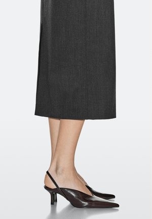 Massimo Dutti Klassieke pumps - bordeaux