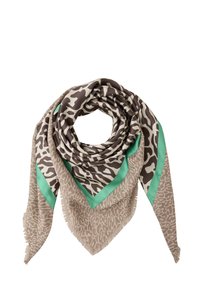 Foulard en soie à imprimé animalier mixte beige et marron foncé, bordé d'une bordure verte, plié en forme triangulaire avec des bords frangés.