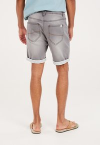 Protest PRTYLVOR - Shorts vaqueros - deep grey