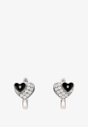 Orecchini d'argento con due forme a cuore: un cuore in smalto nero e un cuore più grande decorato con cristalli trasparenti e brillanti.