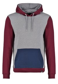 Hoodie med grå kropp, burgunderfärgade ärmar och huva, samt en marinblå framficka med justerbara dragsnören.