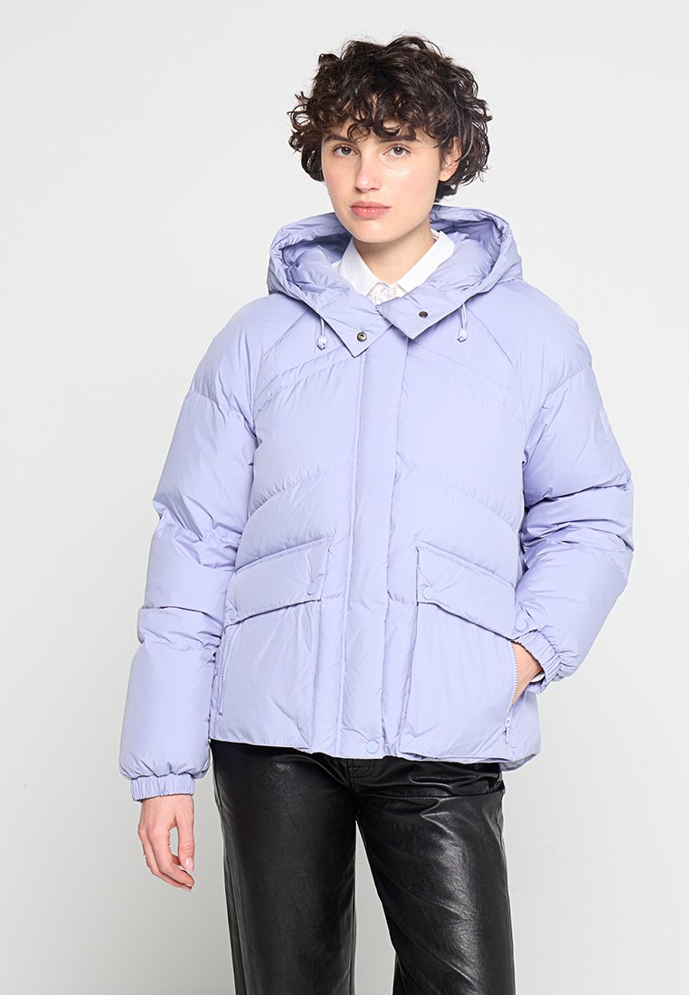 Marc Cain Gewatteerde jas lila
