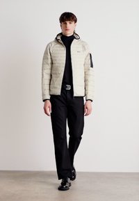 Thumbnail Image 2