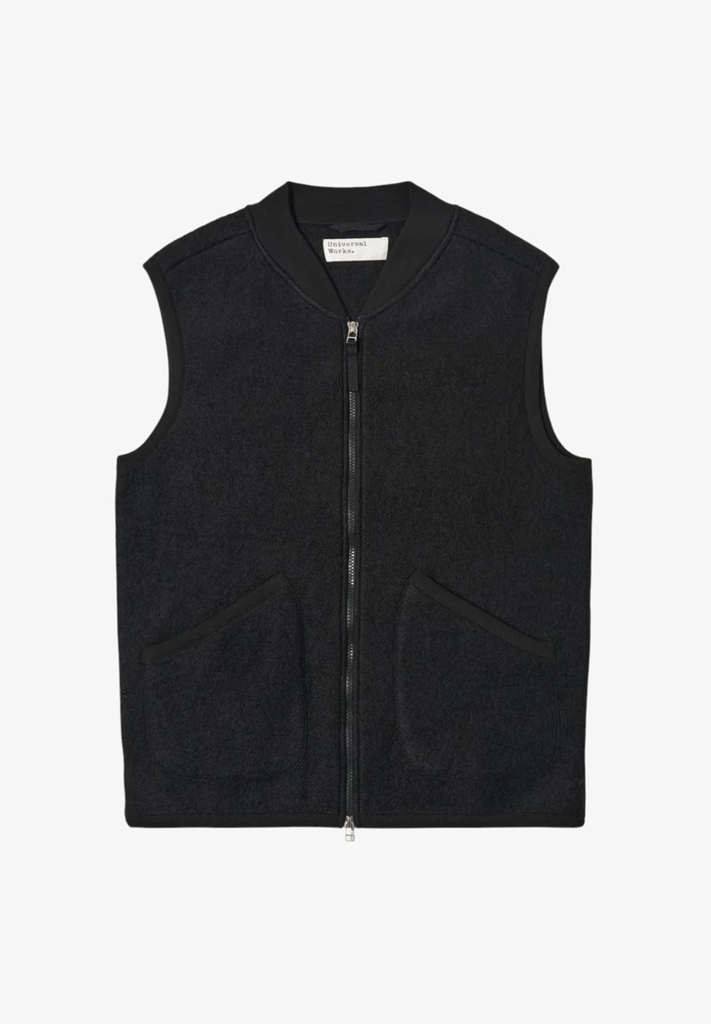 Schwarze, ärmellose Weste mit Reißverschlussfront, aus einem wollähnlichen Material hergestellt. Verfügt über zwei Vordertaschen und einen runden Halsausschnitt. Minimalistisches Design.