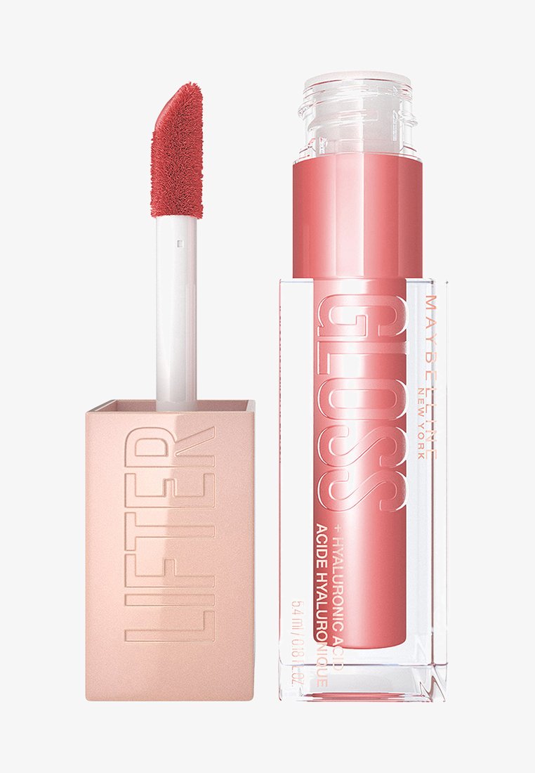 Maybelline Lifter Gloss in un tubo trasparente con una tonalità rosa. Presenta un applicatore angolato e morbido e un cappuccio rosa mattone.