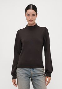Vero Moda Tall VMMERCURY HIGHNECK  - Neule - chocolate torte