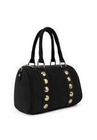 Sac à main en daim noir avec deux poignées, présentant des rangées verticales de six grands clous en or sur le devant et une fermeture à glissière sur le dessus.