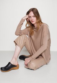 Anna Field Camisola - camel