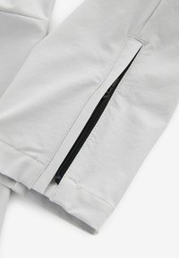 Next TAPERED LEG-REGULAR FIT - Kapsáče - grey