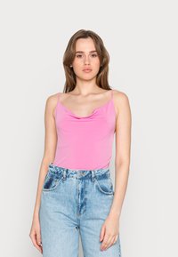 Vero Moda VMALASKACROP STRAP  - Top - super pink