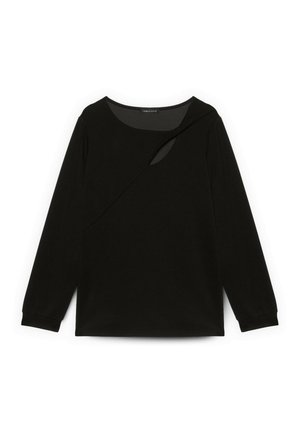 Schwarzes Langarmshirt mit einem schrägen, durchsichtigen Mesh-Ausschnitt über der Brust und einem runden Ausschnitt.