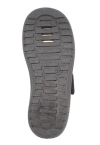 Schwarze Gummisohle mit einem strukturierten Profilmuster, das Rillen und Erhebungen für besseren Halt aufweist. Beinhaltet Markierungen und eine glatte Kante.