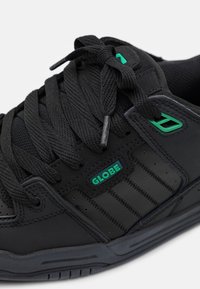 Globe FUSION - Skate shoes - phantom dip