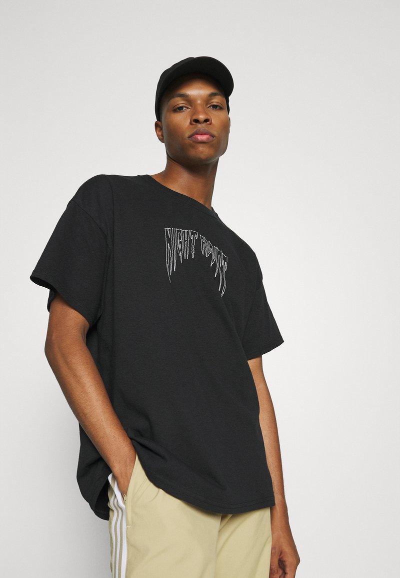 Herren T-Shirts basic | Night Addict T-Shirt print black/schwarz - AK02810 Herren T-Shirts basic | Night Addict T-Shirt print black/schwarz - AK02810